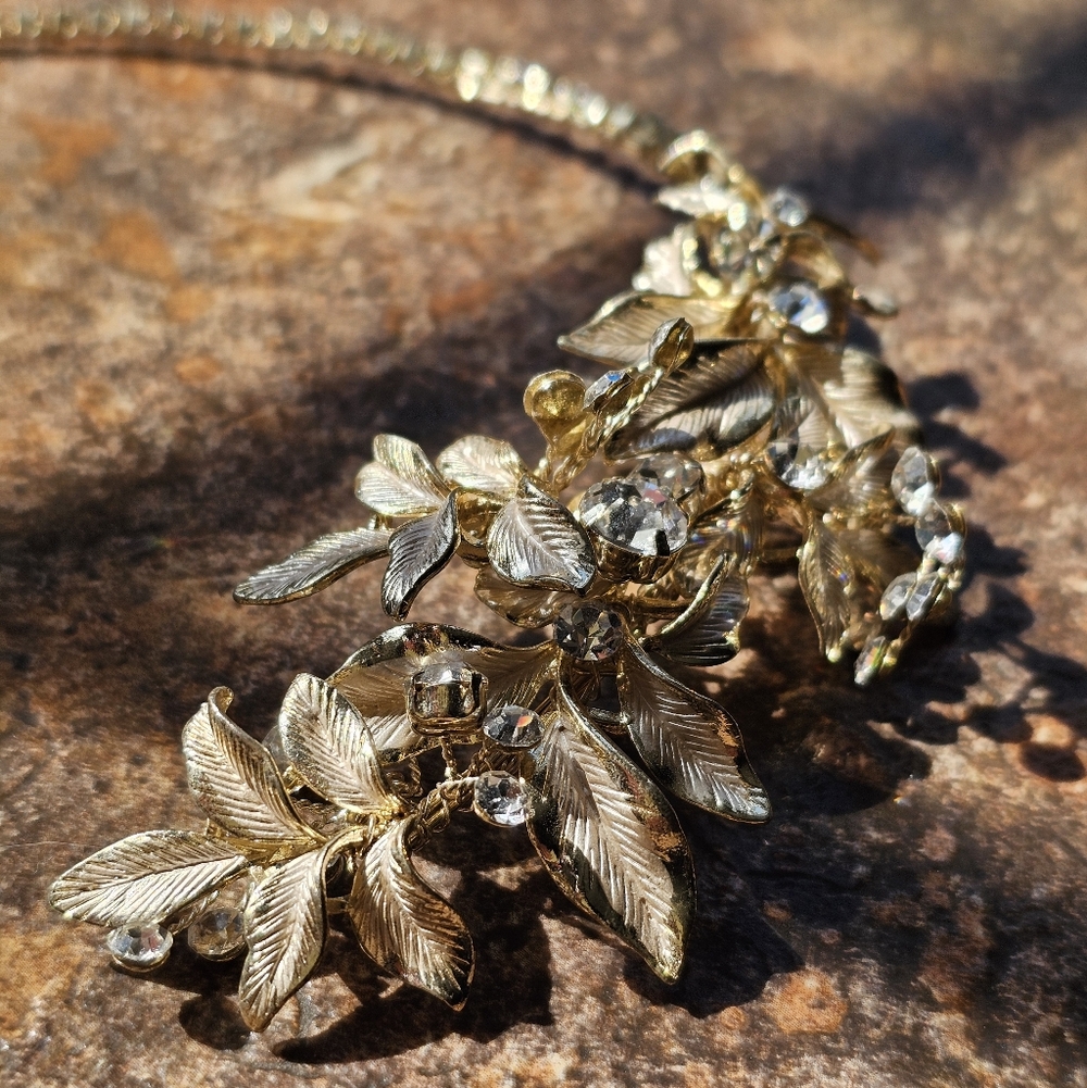Gold & Rhinestone Floral Hair Accessory - Picture 2 of 3
